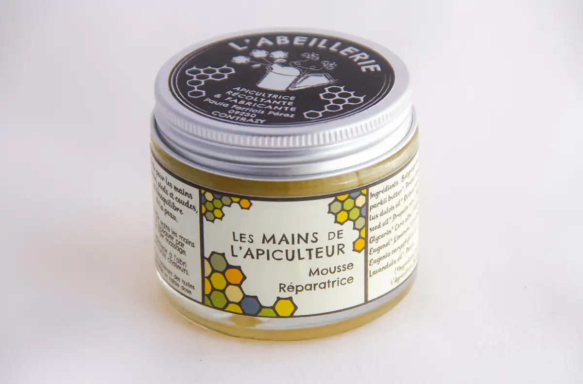 Les mains de l'apiculteur